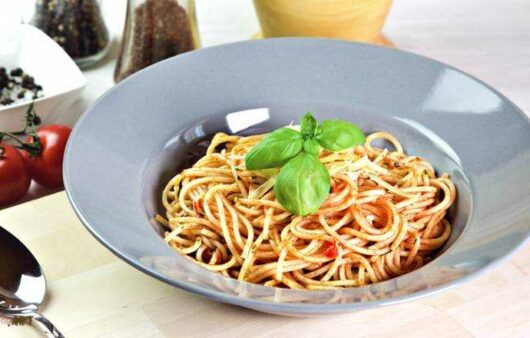 Knoblauch Tomaten Kräuter Spaghetti Rezept