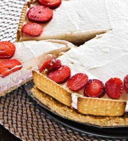 Erdbeer Kokos Mascarpone Torte, eine schnelle Torte ohne backen!
