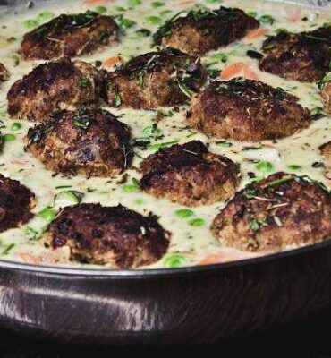 Fleischbällchen in Gemüsesoße Rezept