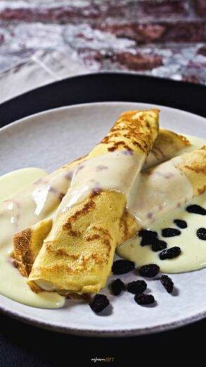 Mascarpone Topfen Palatschinken mit Vanillesoße, einfach!