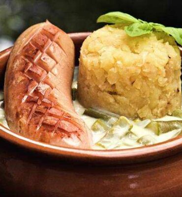 Rahmfisolen Knacker Sterz Rezept