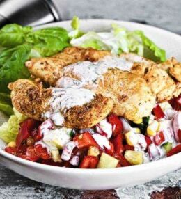 Salat Bowl gegrillte Hühnerstreifen, 1 x Spezialgewürzmischung