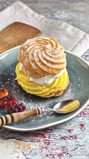 Brandteig Krapfen, der cremige Genuss, wunderbar luftig! Brandteig Krapfen, der cremige Genuss, wunderbar luftig!