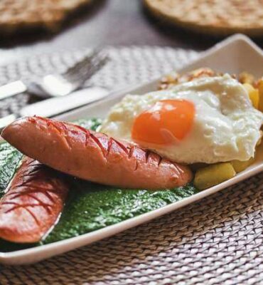 Spinat Knacker Spiegelei Rezept