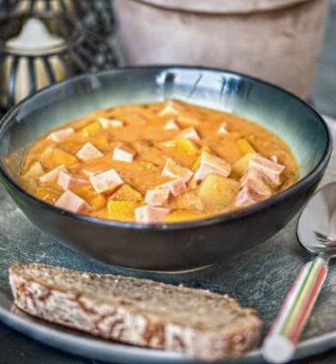 Kuerbis Kartoffel Leberkaese Gulasch Rezept