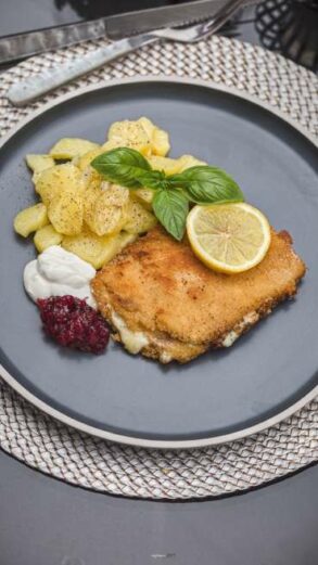 Käse Cordon Bleu mit Apfel-Füllung. ein einfaches Gericht!