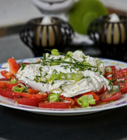 Ziegenkäse Tomaten Kräuteröl, ein kulinarischer Sommertraum, ganz einfach!