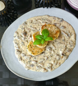Speckknödel Champignon Soße, schnelle und einfache Küche ist die Beste!