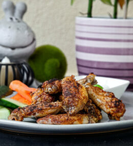 Chicken Wings klassisch, so einfach geht kein anderes Gericht! Frisch aus dem Ofen!
