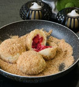 Himbeer Knödel, der süße Genuss perfekt kombiniert, es ist keine Hexerei!