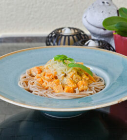 Kürbis Spaghetti, es ist Zeit! Das Ragout des Feldes einfach und frisch auf den Teller!