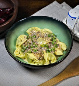 Tortellini Gorgonzola Erbsen Sosse, steht super schnell auf dem Tisch und schmeckt