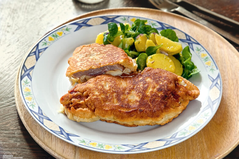 1 x Braumeister Schnitzel, herzhaft gefüllt, einfach Genuss! 1 x Braumeister Schnitzel, herzhaft gefüllt, einfach Genuss!