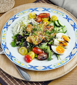 Salat mit gebratener Hühnerbrust, einfach und gesund, so muss das sein!