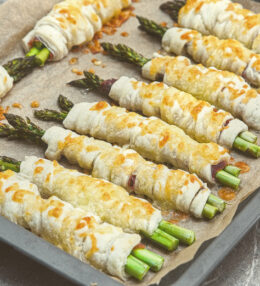 Spargel Stangen mit Prosciutto, der Traum mit Blätterteig, schnell und einfach gemacht!