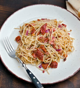 Spaghetti Schinken mit getrockneten Tomaten, eine schnelle Pasta für wenig Zeit!