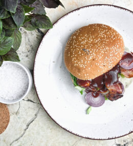 BBQ Cheeseburger, schnell und einfach aus der Küche, ohne Grill gezaubert! Wunderbar!