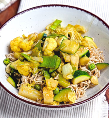 Gemüse Ananas Wok Nudeln Rezept