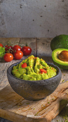 Einfach nur Guacamole, mexikanischer Dip, fertig in 15 Min! Einfach nur Guacamole, mexikanischer Dip, fertig in 15 Min!