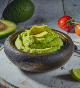 Guacamole, der mexikanische Dip zu vielen Gerichten, fertig in 15 Minuten, einfach gut!