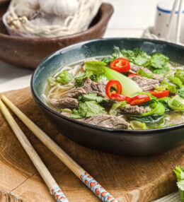 vietnamesische Pho Bo, einfach für die heimische Küche, fertig in 25 Minuten
