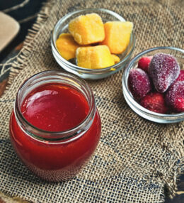 Erdbeer Mango Marmelade, das ganze Jahr zu produzieren, fertig in 30 Minuten