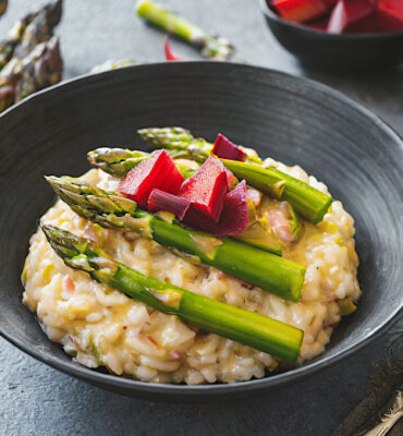 Rhabarber Risotto mit grünem Spargel Rezept