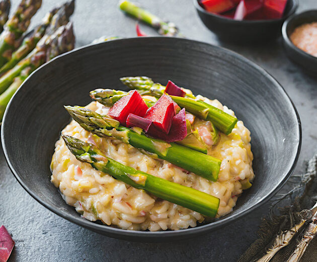 Rhabarber Risotto mit grünem Spargel Rezept