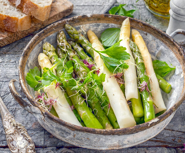 Spargel Salat grühn weiß Rezept