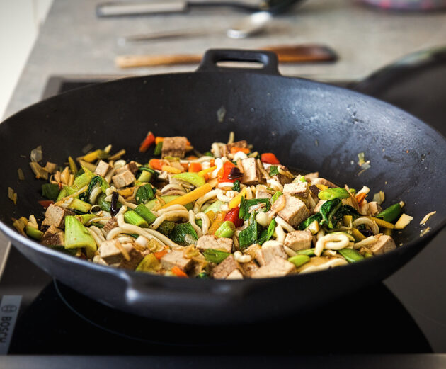 Wok Gemüse Udon Tofu Rezept