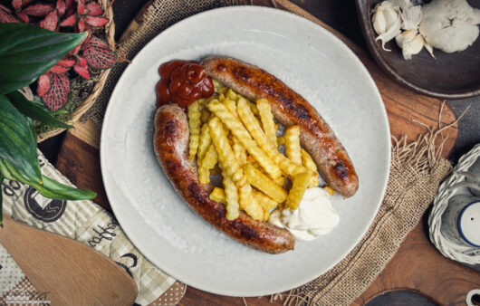 Bratwurst mit Pommes Rezept