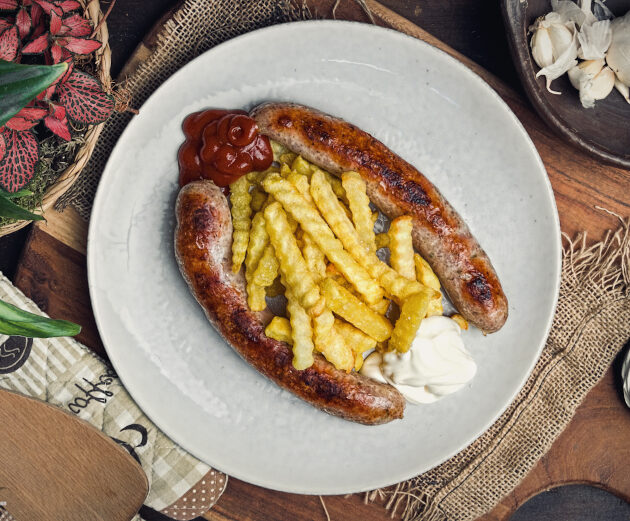 Bratwurst mit Pommes Rezept