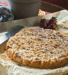 Erdbeer Streusel Kuchen, hell & dunkel marmoriert, die süße Verführung, echt saftig!