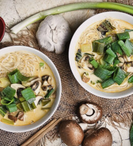vegane Gemüse Curry Kokos Suppe, absolut geeignet für jede Jahreszeit, schnell gemacht