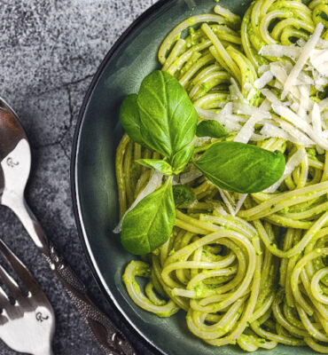 Pasta Avocado Spinat Pesto Basilikum Rezept