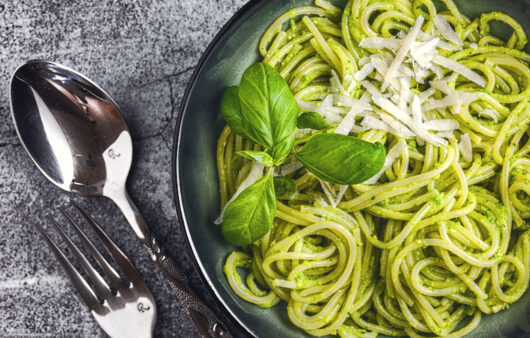 Pasta Avocado Spinat Pesto Basilikum Rezept